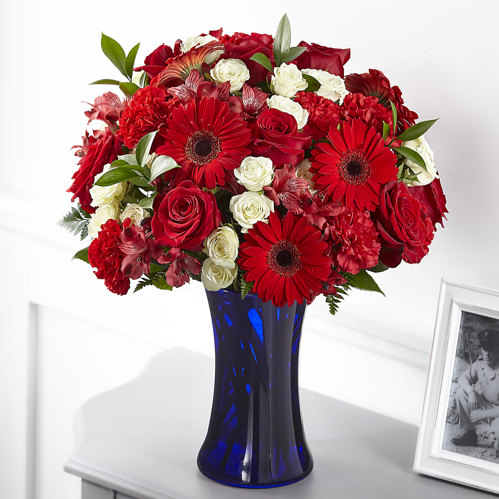 Hearts Embrace Bouquet – Flower Parade, Mississauga ON