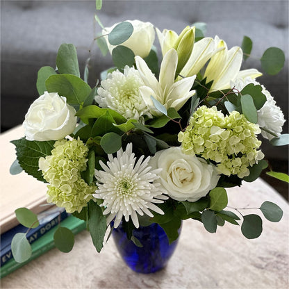 Snowy Dreams Bouquet –  Flower Parade, Mississauga ON