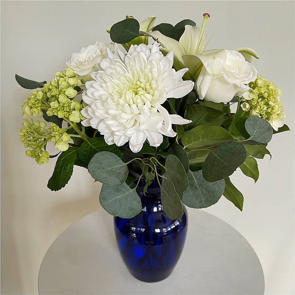 Snowy Dreams Bouquet –  Flower Parade, Mississauga ON