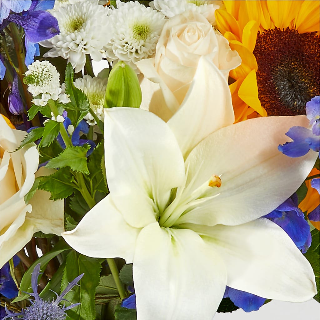 Wonderfully Sunny Bouquet –  Flower Parade, Mississauga ON